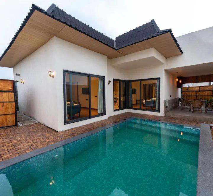 Palm Villas 암리차르 외부 사진
